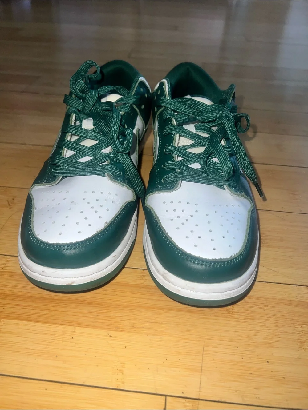 Nike Low-Top Sneakers in Green and White